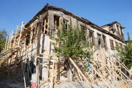 Hadi Eskişar Konağı’nda Restorasyon Çalışmaları Hız Kazandı