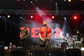 Fener Alayı Milas’ı Aydınlattı, PERA Sahne Aldı