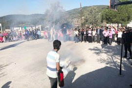 23 bin öğrenci eş zamanlı deprem tatbikatı yaptı