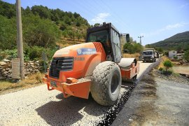 Büyükşehirden 2019 yılında 158 km yol çalışması 