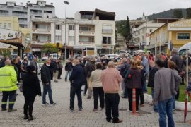 GÜLLÜKLÜLER EYLEMDE! SORUMLU ARIYORLAR!