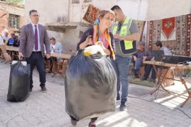 Çomakdağ’da ipek böceği, Akçakaya’da halı ipi dağıtımı gerçekleştirildi…