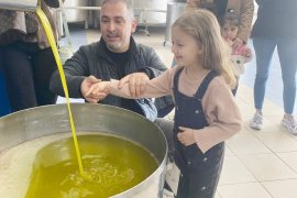 Minik Eller Zeytinin Yolculuğunu Yerinde Öğrendi