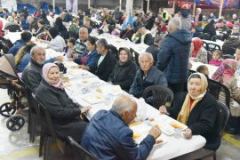 Milas Belediyesi’nin iftar yemekleri devam ediyor