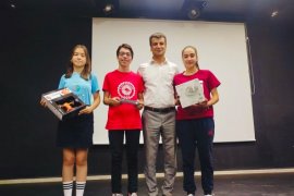 6 Ayda 6 Kitap Okudular, Ödüllerine Kavuştular