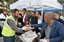 Milas Belediyesi’nin iftar yemekleri devam ediyor