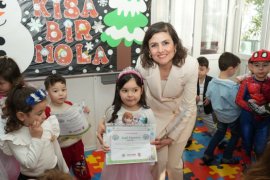 Milas Belediyesi Çocuk Oyun Evi’nde Başarı Belgelerini Alan Minik Öğrenciler Yarıyıl Tatiline Başladı