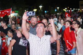 Şampiyonluk Coşkusu Atapark’ta Yaşandı