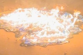 Başkan Tokat, halı sahayı ateşe verenleri kınadı