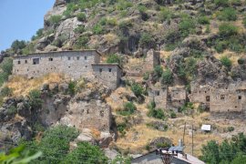 ANADOLU’NUN UNUTULAN KAVMİ ‘NASTURİLER’İN PEŞİNDE;   ÇUKURCA / ŞIRNAK 