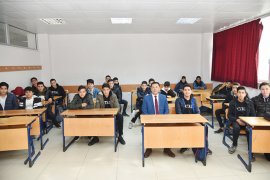  Başkan Tokat’tan okullara başarı ziyareti