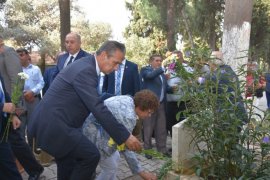 Türkiye'nin ilk kadın muhtarı mezarı başında anıldı