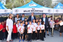 İlköğretim Haftası’nda Protokole Miniklerden Büyük İlgi