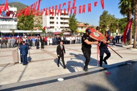 103 Yıllık Büyük Zafer, Milas’ta Sabah Resmî Törenlerle, Akşam Fener Alayı ve Konserle Kutlanıyor