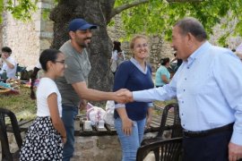 Beçin Kalesi'nin Taş Duvarlarında Çocuk Kahkahaları Yankılandı