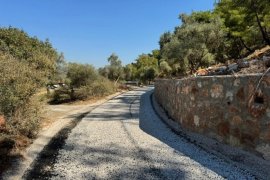 Milas Belediyesi Kırsal Mahallelerdeki Yol Yapım Çalışmalarını Sürdürüyor