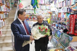 Başkan Tokat Öğretmenler Günü’nü Kutladı..