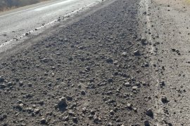 Yine Kömür Kamyonları!..  BEÇİN’DE KÖMÜRLERİ DÖKÜLEN KAMYON KAÇTI..