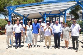 Yağlı Direk Yarışı Nefes Kesti, Su Şovları Serinletti