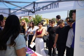 Öğrenciler İçin Akran ve Siber Zorbalığa Karşı Bilgilendirme