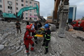 Büyükşehir’den Gerçeği Aratmayan Deprem Tatbikatı
