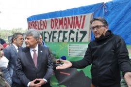 İYİ Partili heyet İkizköy’de yönetmeliğe tepki gösterdi