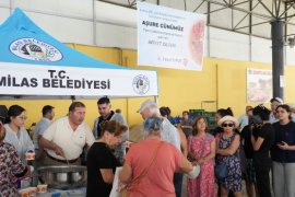 Milas Belediyesi Vatandaşlara Aşure İkram Etti