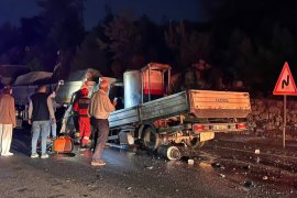 Milas-Yatağan Yolunda Feci Kaza: Süt Toplama Aracı TIR’a Çarptı, 1 Kişi Hayatını Kaybetti