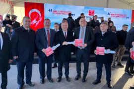 TBB’den Milas Belediyesi’ne Paletli Ekskavatör Hibesi