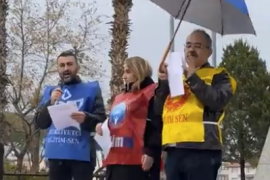 Yağmura Rağmen Kararlılık: Kamu Emekçilerinden 11,54’lük Zamma Protesto