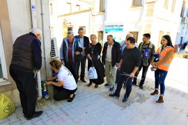 100 Yaş Evi üyelerinden sokak hayvanları için örnek davranış