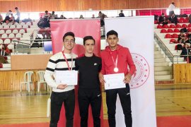 Muğla Okul Sporları Kick Boks İl Şampiyonası’nda  BEŞ BİRİNCİLİK GELDİ..