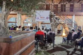 Eğitim-İş Milas Temsilciliği Kültür/Sanat Buluşması Çöllüoğlu Hanı'nda Yapıldı