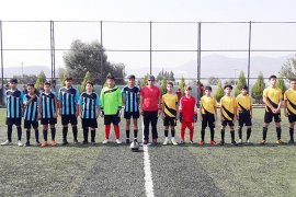 Cumhuriyet Şenlikleri Futbol Turnuvası Final Maçları Oynanıyor