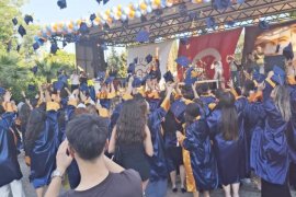 Milas MYO’da Mezuniyet Coşkusu: Gurur ve Gözyaşı Bir Arada