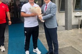 Dünya Kupası Şampiyonu Haney’e Muğla’da Gururlu Karşılama