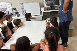 Veteriner Hekimlerden Miniklere Hayvan Sevgisi Dersi