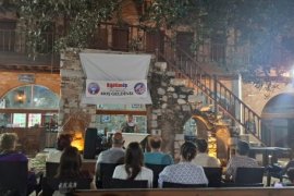 Eğitim-İş Milas Temsilciliği Kültür/Sanat Buluşması Çöllüoğlu Hanı'nda Yapıldı