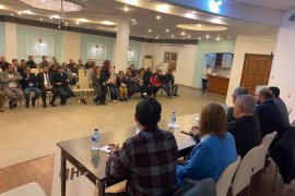 Milas Belediye Başkan Aday Adayı Evran, Güllük’te Parti Üyeleriyle Buluştu
