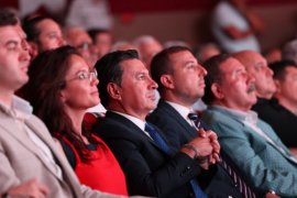 Başkan Aras Hizmetle Dolu 100 Gününü Kamuoyu ile Paylaştı