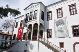 155 yıldır vatandaşlara hizmet eden tarihi bina: