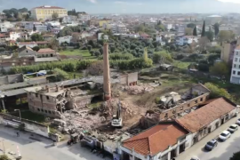 Yıllara Direndi, Sahipsizliğe Yenildi, Sağıroğlu Sabunları’nın Tarihi Bacası Yok Oldu