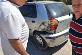 İş Makinesi 7 Araca Çarptı, Şans Eseri Yaralanan Olmadı