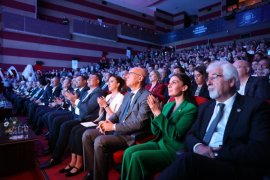 Başkan Aras; “Bu ülkede kadın, çocuk, sokak hayvanı olmak zor”