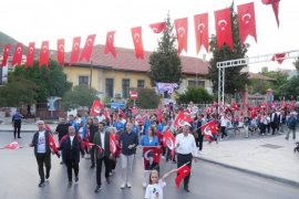 FENER ALAYI, PUSULA VE GENÇLİK KONSERİYLE COŞKULU BAYRAM KUTLAMASI