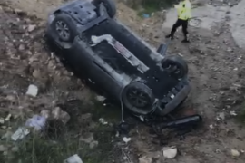 Milas Ofis Kavşağı’nda Yine Kaza: Araçlar Savruldu, Biri Kanala Uçtu