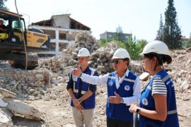 Başkan Aras, Huzurevi Yenileme Çalışmalarını Yerinde Denetledi