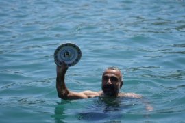 Yağlı Direk Yarışı Nefes Kesti, Su Şovları Serinletti