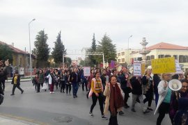 8 Mart, yürüyüşle kutlandı..