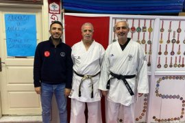 Karate Sınavında Genç Sporcuların Başarısı